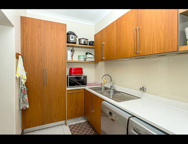 5 BEDROOM HOUSE FOR SALE IN BIG BAY